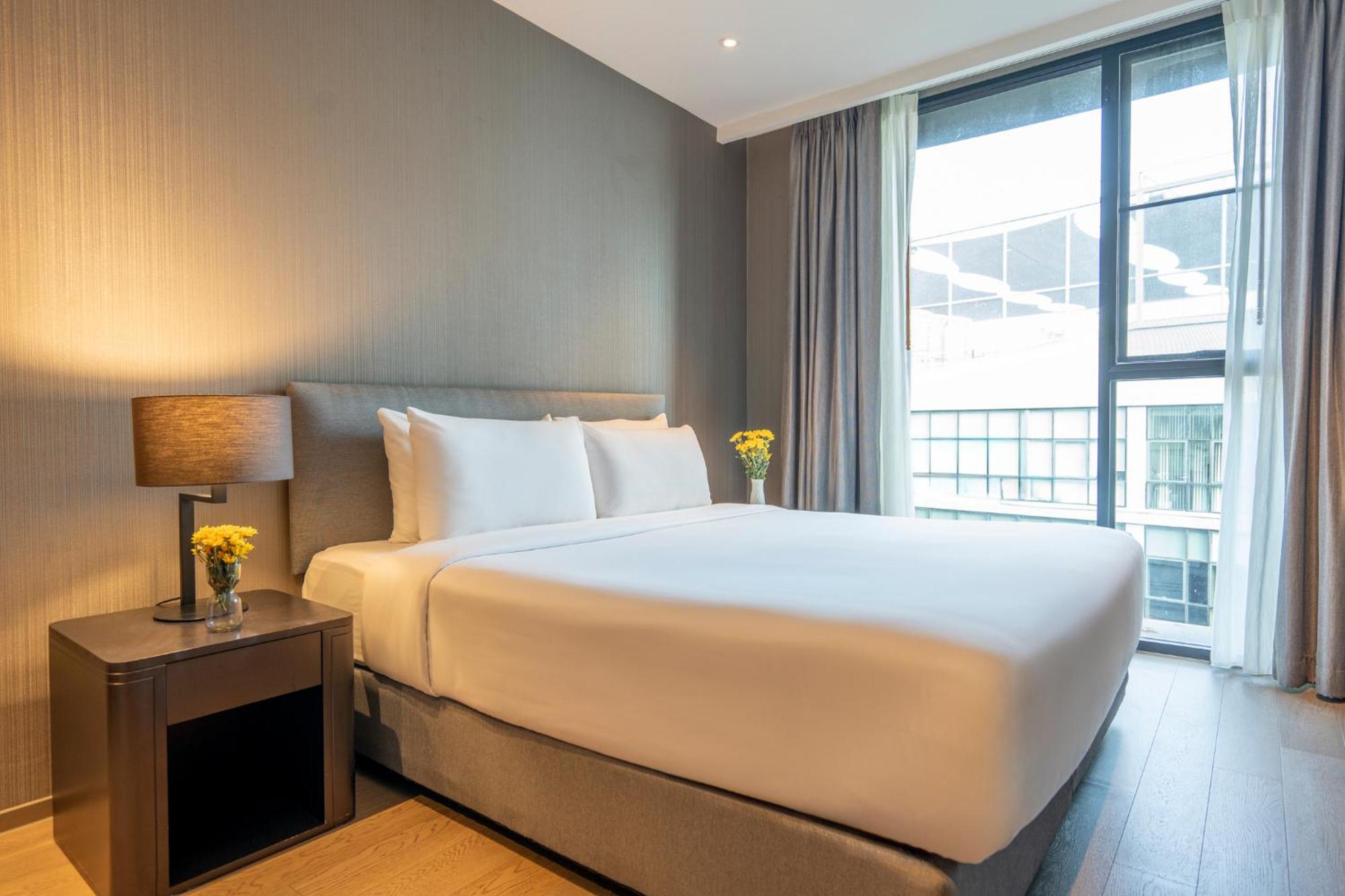 Walton Suites Sukhumvit Bangkok Exteriör bild