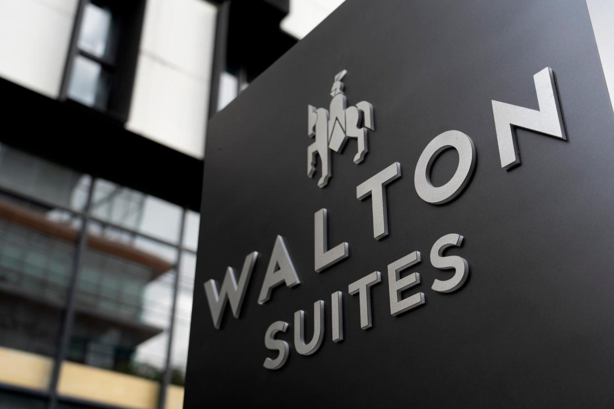 Walton Suites Sukhumvit Bangkok Exteriör bild
