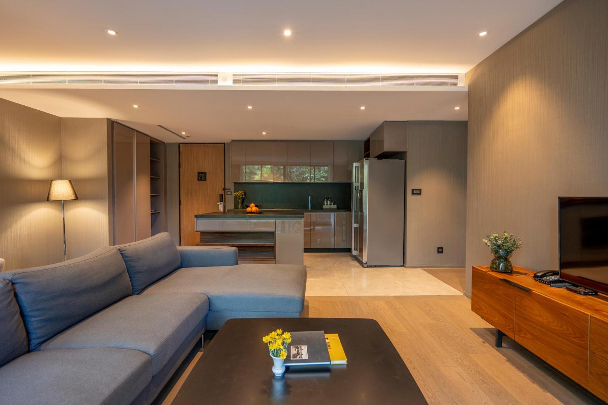 Walton Suites Sukhumvit Bangkok Exteriör bild
