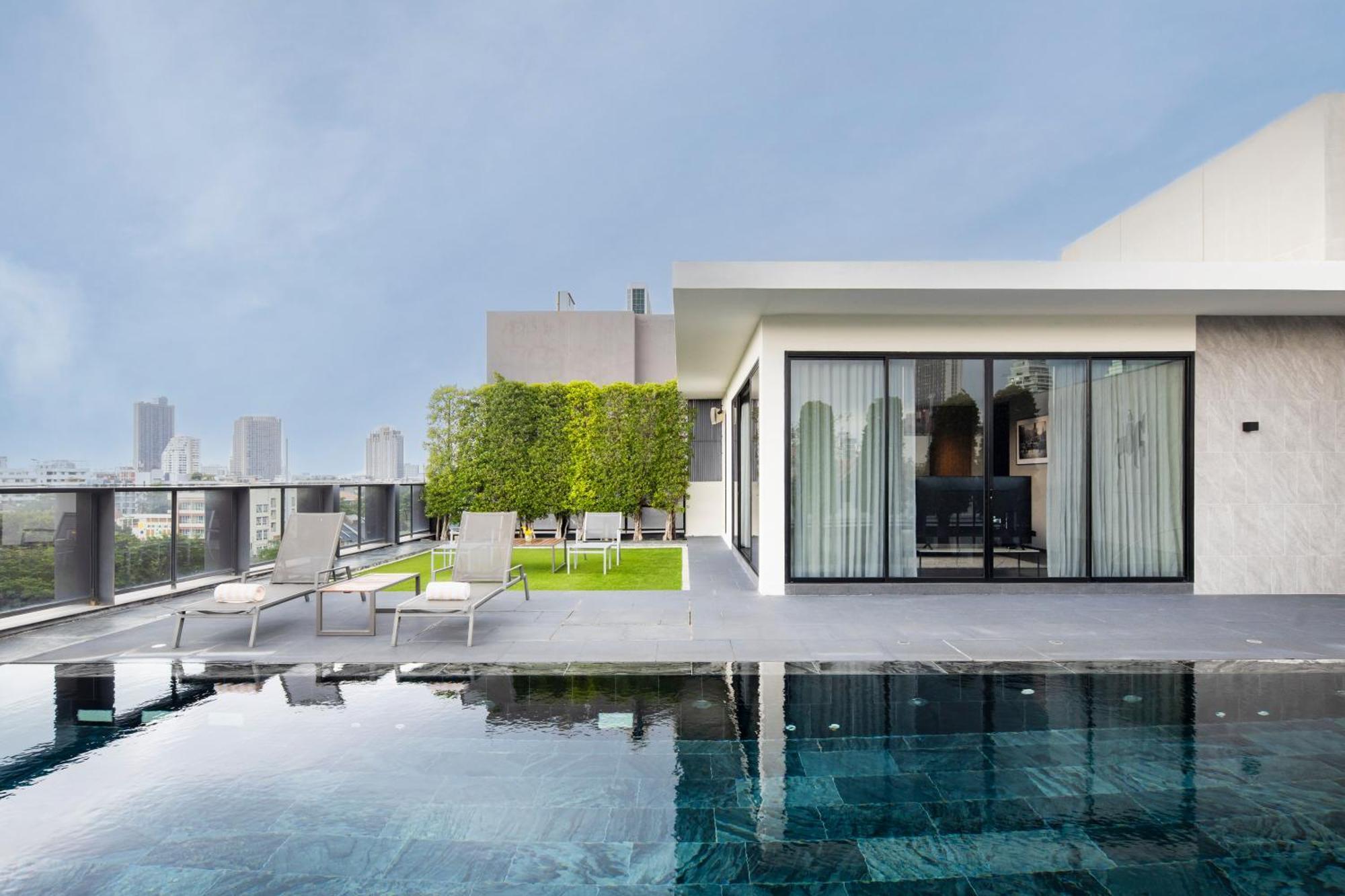 Walton Suites Sukhumvit Bangkok Exteriör bild