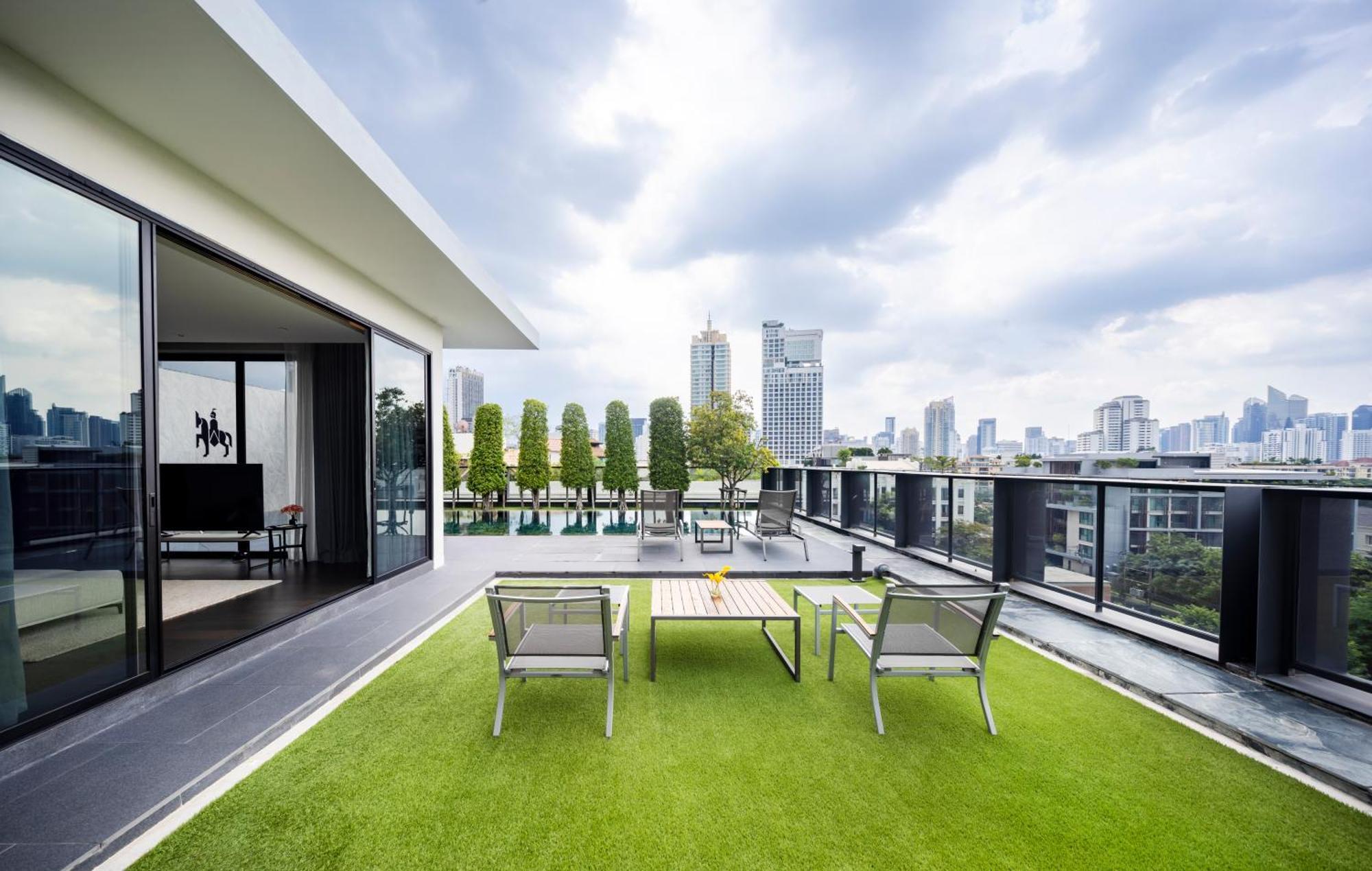Walton Suites Sukhumvit Bangkok Exteriör bild